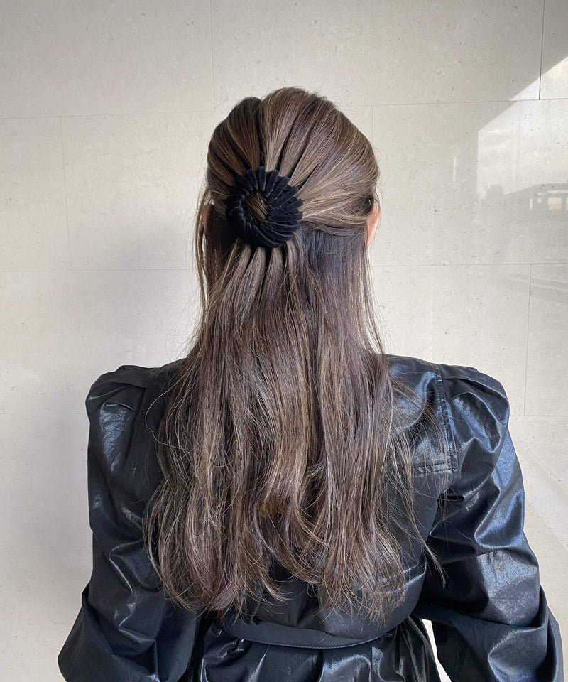 arnew Velvet Pony Dumpling Hairpin